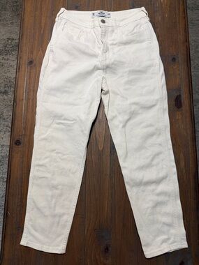 Hollister White High-Rise Mom Jeans
